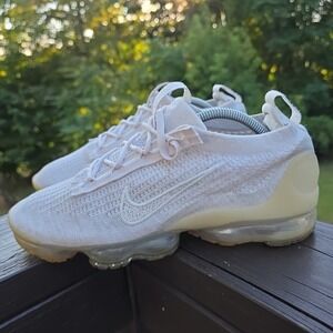Size 11.5 - Nike Air VaporMax 2021 Flyknit Phantom Metallic Silver‎ W